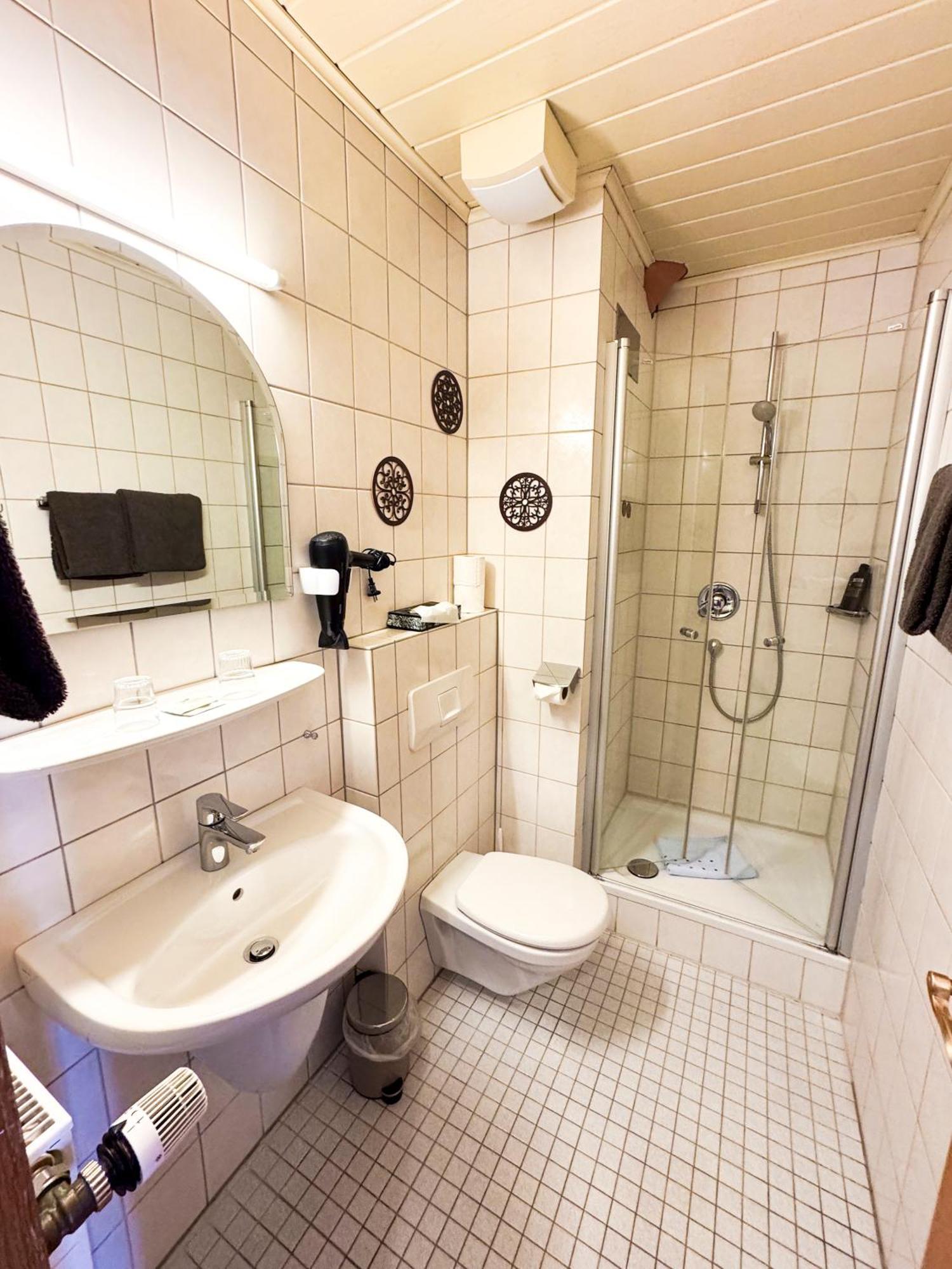 Hotel Guelser Weinstube Koblenz  Luaran gambar